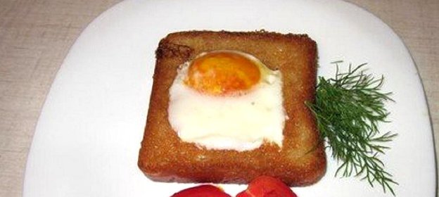 Яичница по-французски