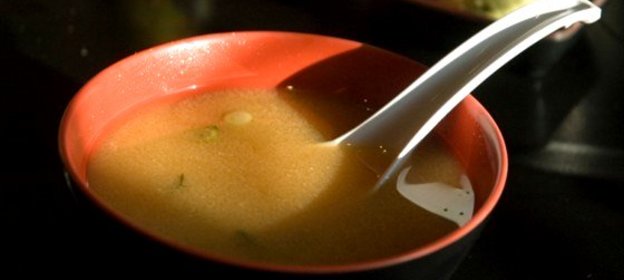 Соус из мисо и фиников