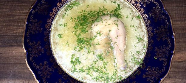 Куриный бульон с лапшой