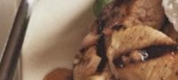 Восточный салат из баклажанов с кунжутом