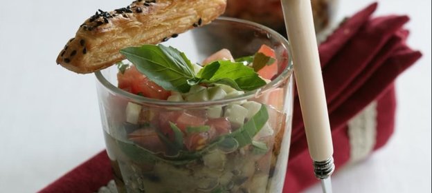 Закуска из баклажанов с брынзой и палочками из слоеного теста