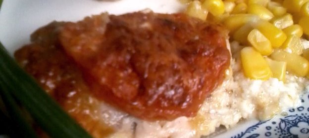 Стейки из свинины в кефирчике