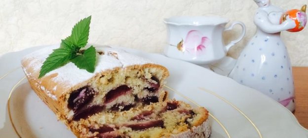 Кекс с черешней