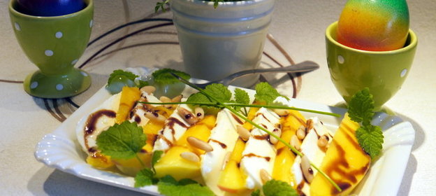 Весенний капрезе „Манго