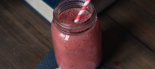 Смузи из черешни и нектаринов