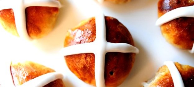 Сдобные булочки на Пасху