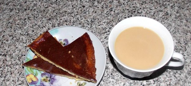 Шоколадно-желейная ватрушка