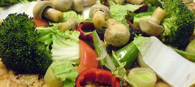 Pizza con pancetta e broccoli - Пицца с беконом и брокколи