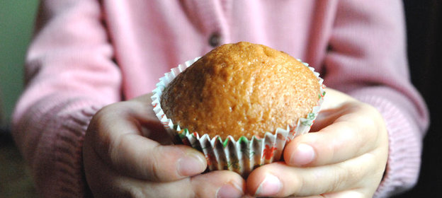 Кексы на минеральной воде с сухофруктами для малышей