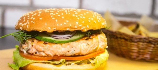 Бургер с семгой