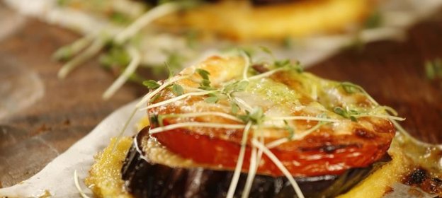 Овощи на поленте