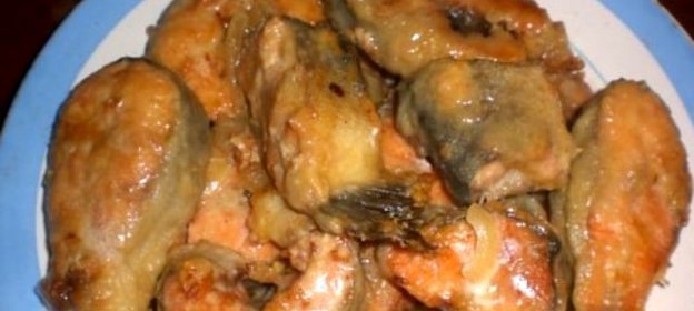 Стейк из горбуши на сковороде