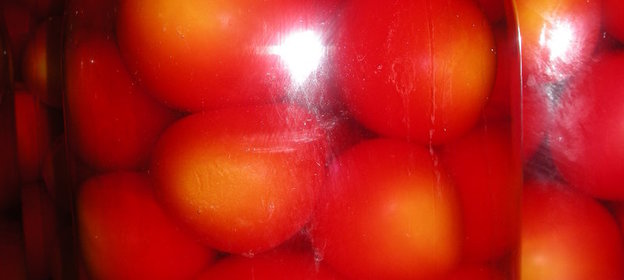 Помидоры в розовом маринаде