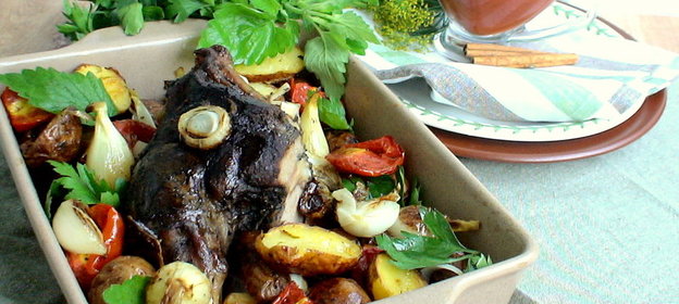 Баранина в мятном маринаде запечённая с овощами