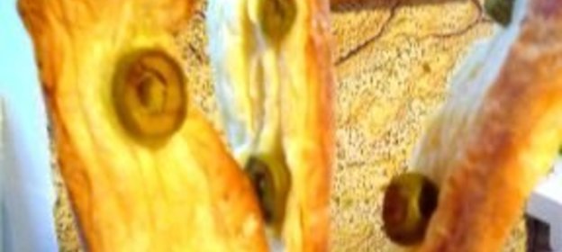 Слоёные палочки с оливками