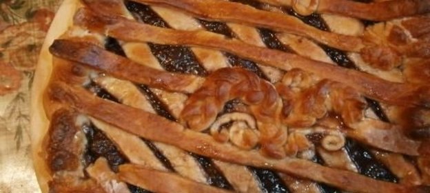 Гамбургер из говядины с чесночной пастой