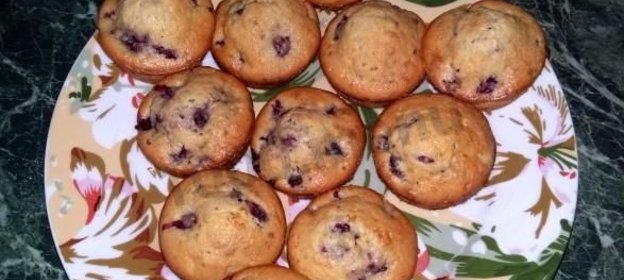 Кексы с малиной