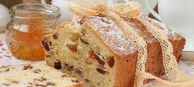Кекс с изюмом