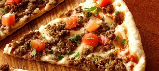 Пицца с мясным фаршем