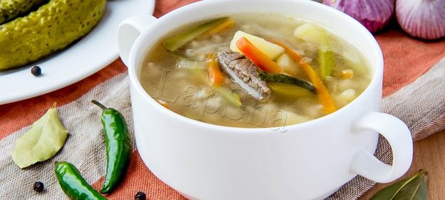 Сырой джем из черной смородины