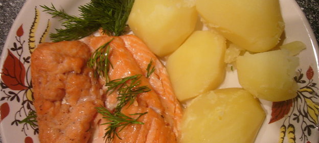 Лосось на пару, маринованный в кофе и меду