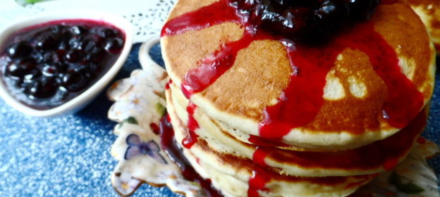 Оладьи с коньяком,лимонной цедрой и джемом