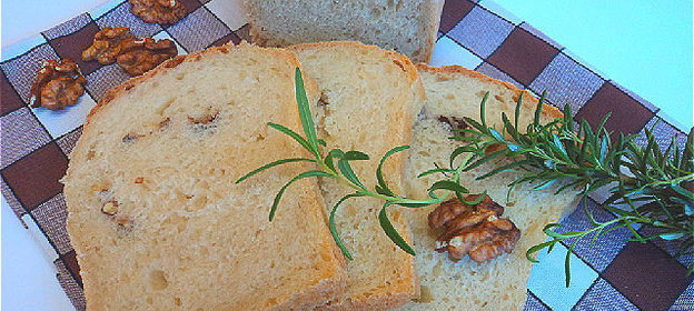 Хлеб Ореховый на лимонно-розмариновых дрожжах