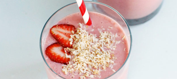 Клубнично-кокосовый смузи