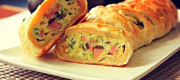 Яичница-болтунья в слоеном тесте