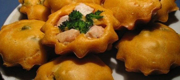 Закусочные маффины с куриной грудкой
