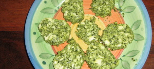 Пельмени с грибами и капустой в грибном бульоне