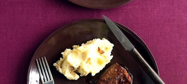 Стейки в винном соусе