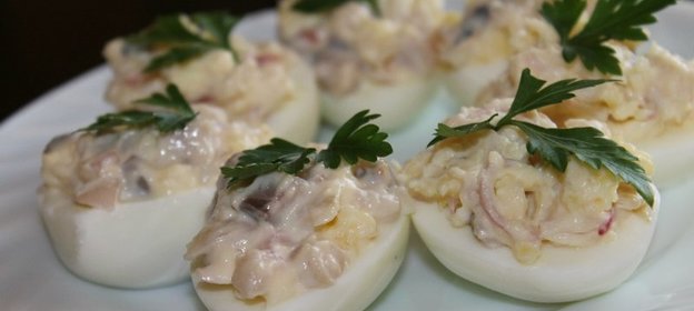 Праздничная закуска с селедочным салатом