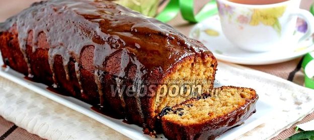 Имбирный кекс с изюмом в карамельной глазури