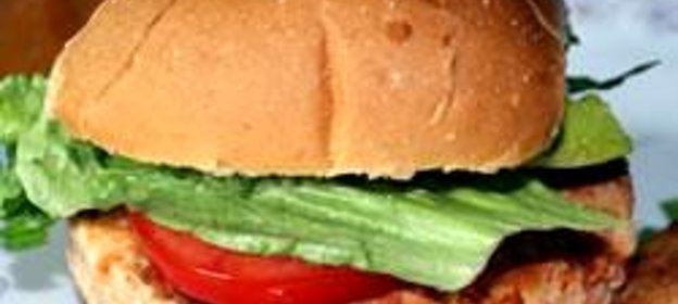 Бургеры из лосося с розмарином