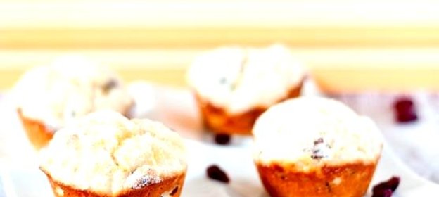 Апельсиновые маффины с клюквой