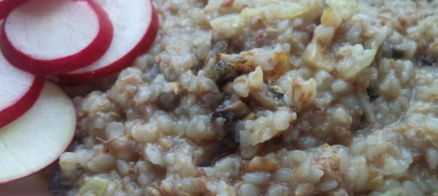 Лэпсытепх – бульон с орешками из пшеничного теста