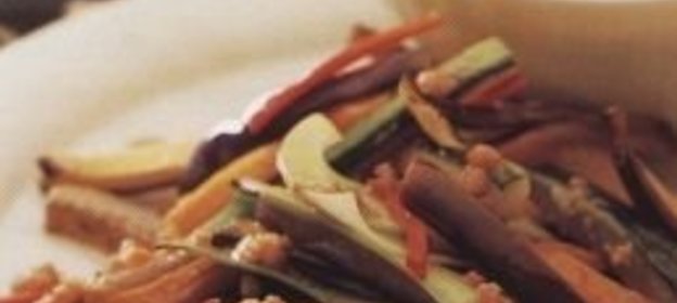 Жареные овощи с пряным соусом