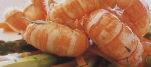 Суси с маринованным окунем и морским гребешком