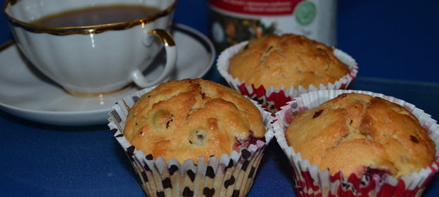 Йогуртовые кексы с яблоком и клюквой