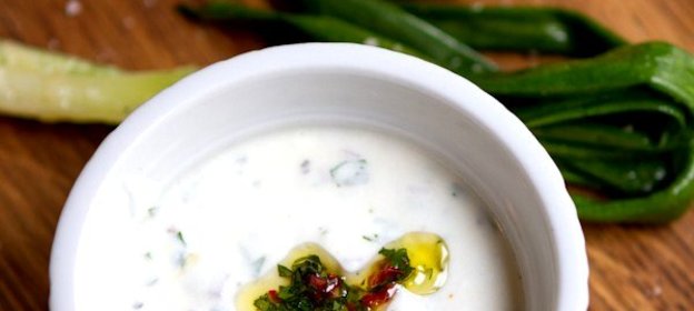 Сырный соус с кинзой