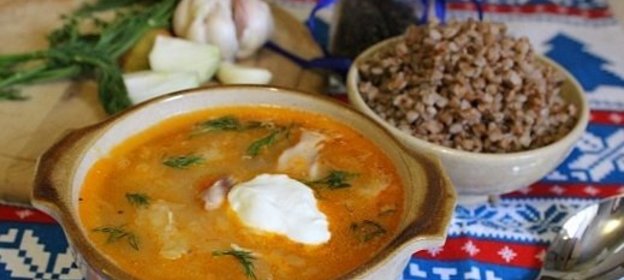 Деревенские кислые щи с гречневой кашей