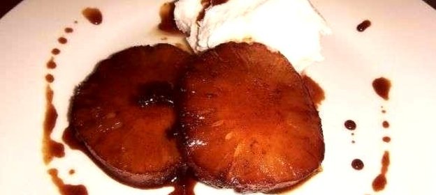 Десерт из ананаса