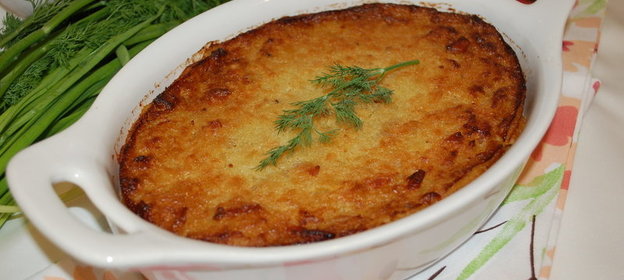 Запеканка из тертого картофеля с грудинкой