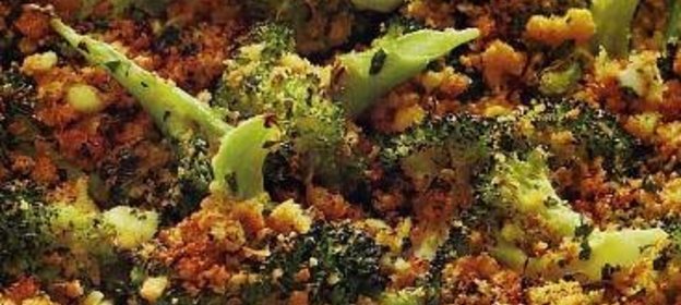 Куриный бульон с петрушкой и черным перцем