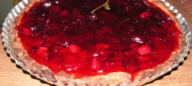 Летний пирог с ягодным желе