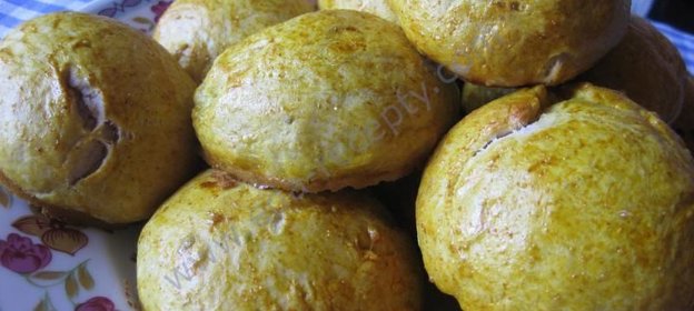 Пицца с жаренными яйцами на завтрак