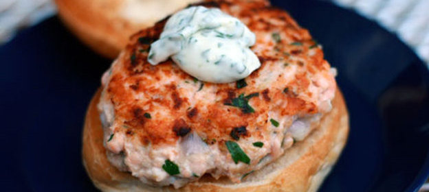 Домашние бургеры с лососем