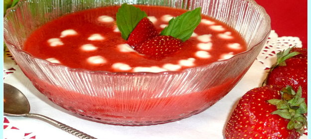 Освежающий суп Клубничный соблазн на ....бульоне