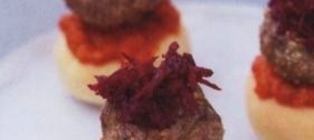 Мини-бургеры со свеклой